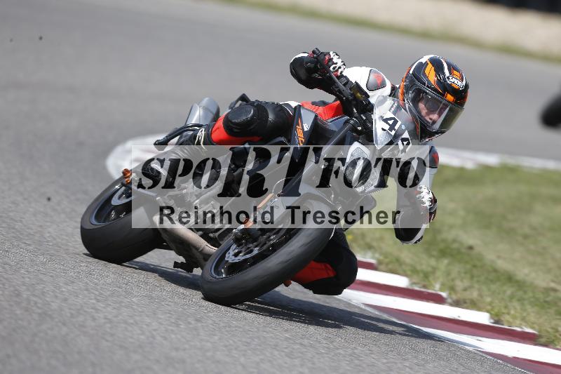 Archiv-2025/49 26.08.2025 Cornu Master School ADR/blau-bleu/44